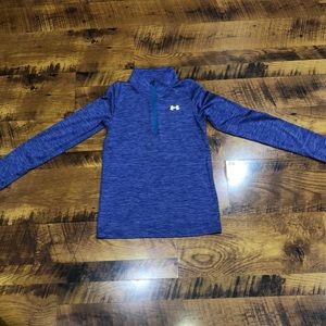 UA pullover